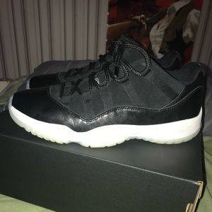 retro 11 shoes
